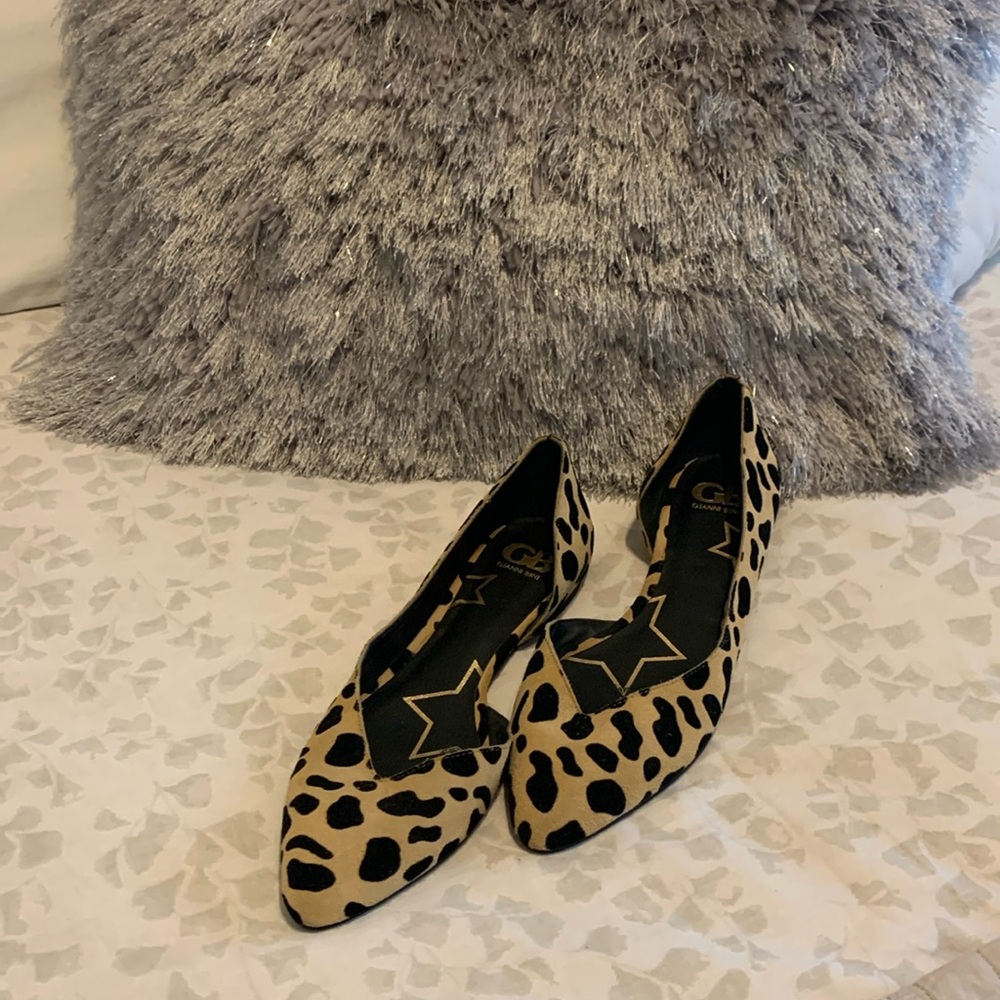 Gianni Bini cheetah flats